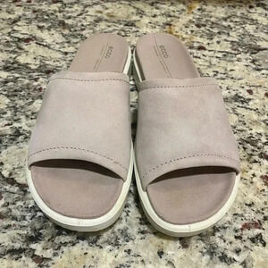 Ecco Yuma slides